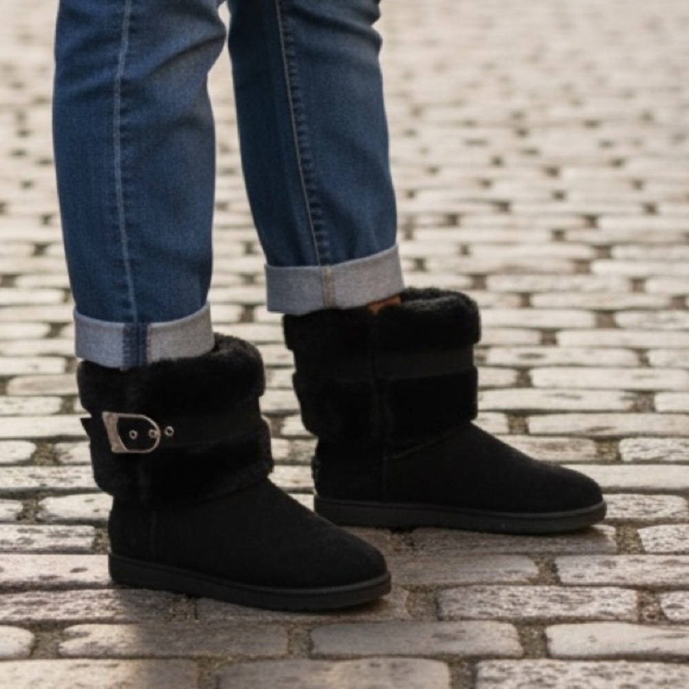 G by Guess Black Aussie Boots, size 8.5M, GUC
